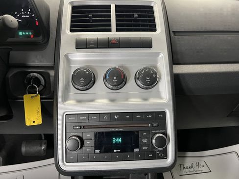 Used 2009 Dodge Journey SE image 12