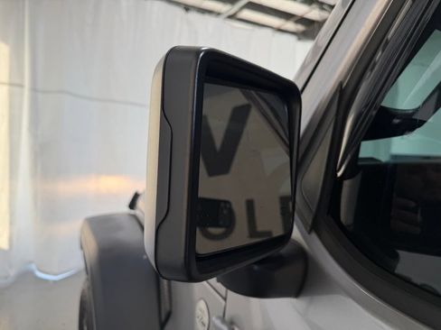 Used 2018 Jeep Wrangler Sport AWD/4WD image 10