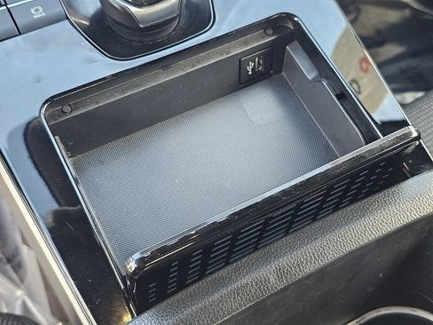 Certified 2023 Subaru Solterra Premium image 29