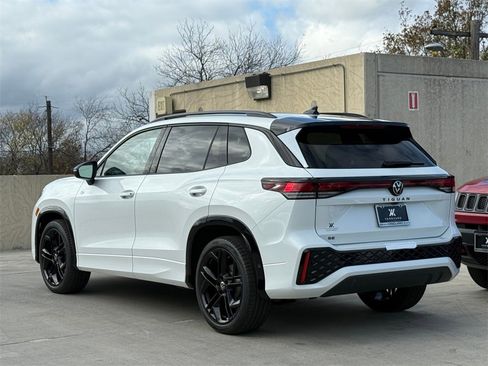 New 2026 Volkswagen Tiguan SE R-Line image 7