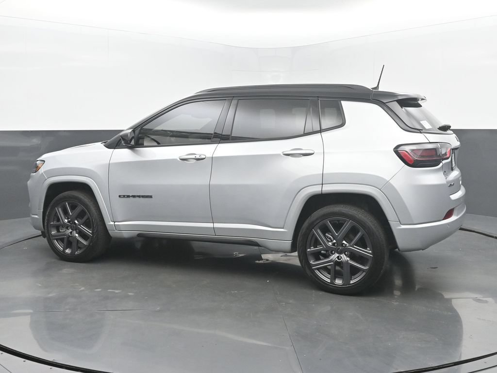 Used 2025 Jeep Compass Limited w/ Driver Assist Group I AWD/4WD image 5