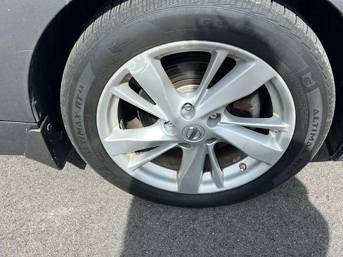 Used 2015 Nissan Altima 2.5 SV w/ Convenience Package FWD image 37