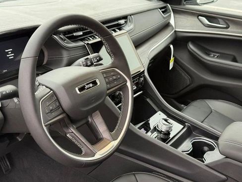 New 2025 Jeep Grand Cherokee L Limited image 22