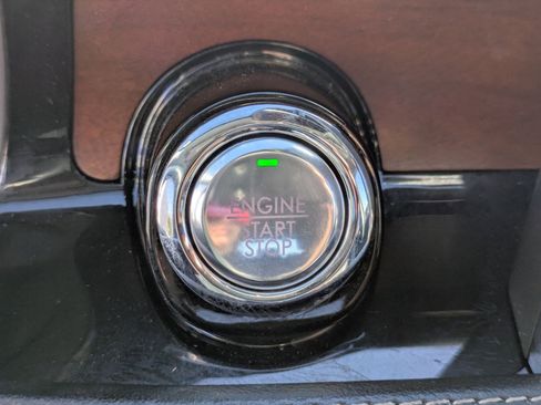 Used 2022 Lincoln Corsair Reserve image 21