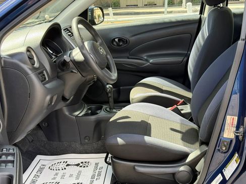 Used 2012 Nissan Versa SV FWD image 15