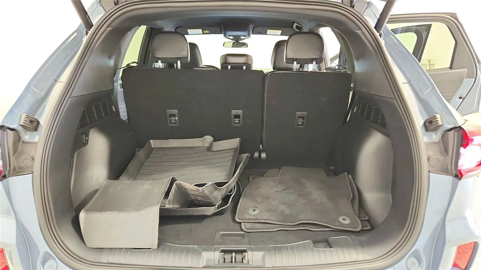 Used 2024 Ford Escape ST-Line w/ Tech Pack #1 AWD/4WD image 33