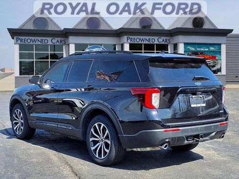 Used 2022 Ford Explorer ST-Line w/ Class IV Trailer Tow Package AWD/4WD image 2