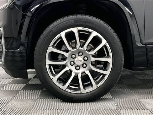 Used 2023 GMC Acadia Denali AWD/4WD image 10