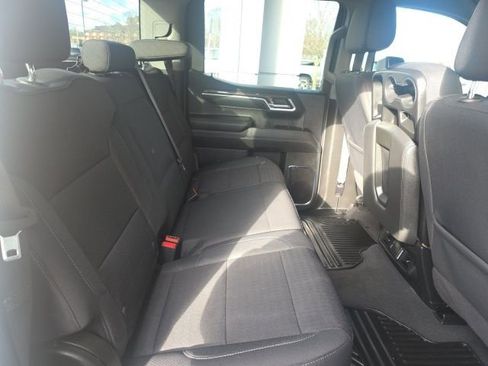 Used 2024 Chevrolet Silverado 1500 LT image 14