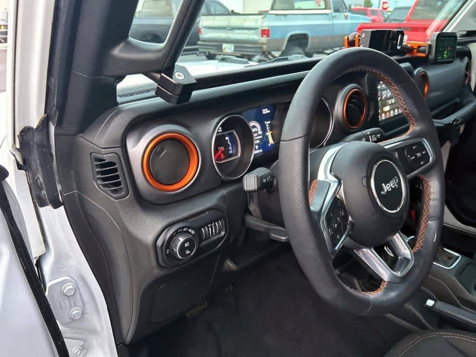 Used 2021 Jeep Gladiator Mojave w/ Cold Weather Group AWD/4WD image 23