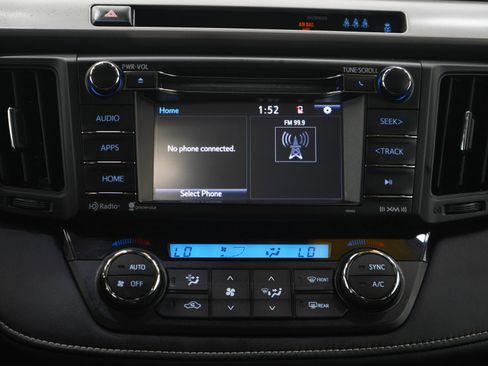 Used 2017 Toyota RAV4 XLE w/ Plus Special Value Package AWD/4WD image 18