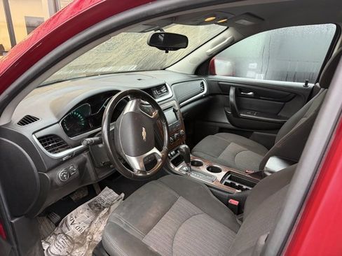 Used 2014 Chevrolet Traverse LT image 4