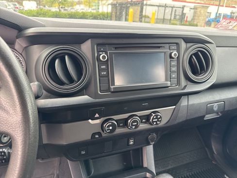 Used 2019 Toyota Tacoma SR RWD image 8