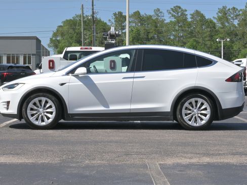 Used 2020 Tesla Model X Long Range AWD/4WD image 7