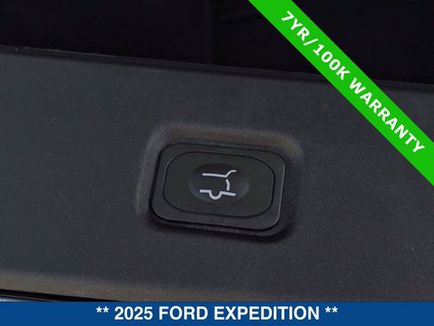 Certified 2025 Ford Expedition Active image 16
