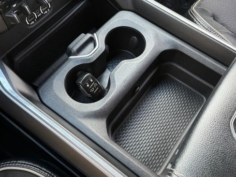 Used 2022 RAM 3500 Laramie image 32