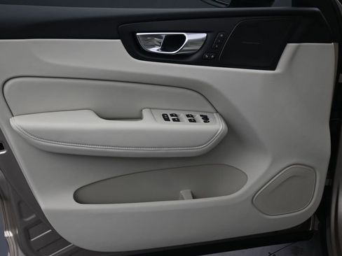 New 2026 Volvo XC60 T8 Ultra w/ Protection Package Premier AWD/4WD image 10