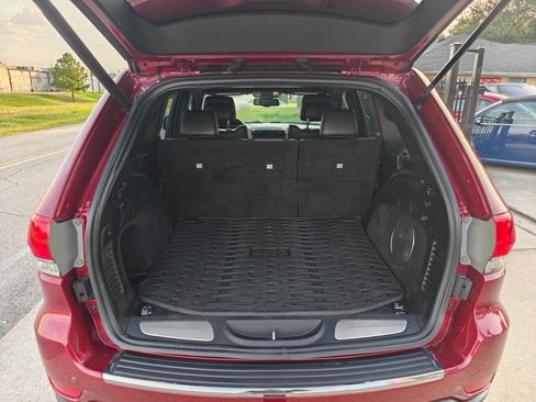 Used 2014 Jeep Grand Cherokee Limited w/ Luxury Group II image 16