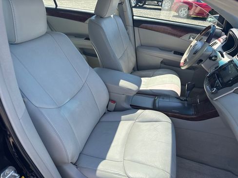 Used 2011 Toyota Avalon Limited FWD image 26