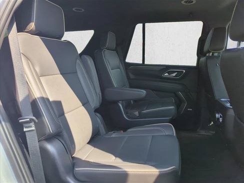 Used 2022 GMC Yukon SLT w/ SLT Luxury Package RWD image 27