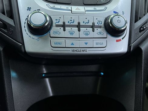 Used 2010 Chevrolet Equinox LT w/ Vehicle Interface Package FWD image 23
