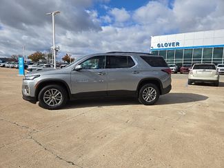 Used 2023 Chevrolet Traverse LT w/ Rear Camera Mirror Package video 2