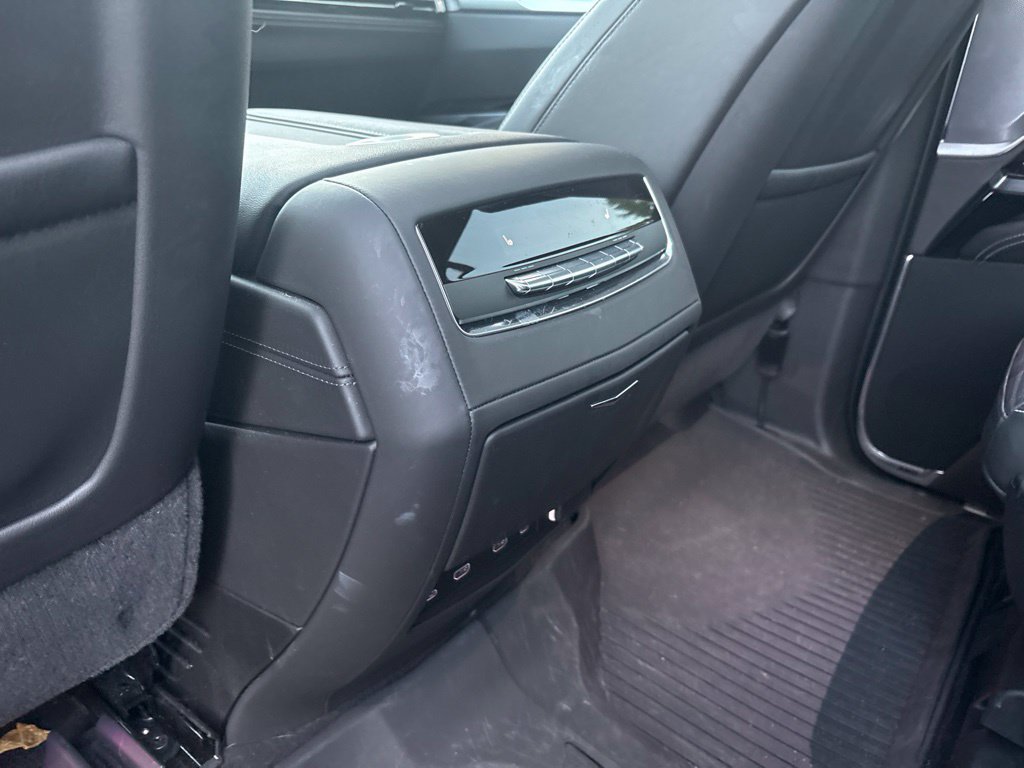 Used 2026 Cadillac Escalade Platinum Sport w/ LPO, ONYX Package AWD/4WD image 18