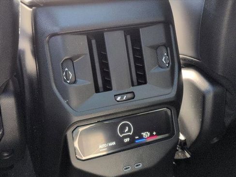 Used 2025 BMW X3 xDrive30i w/ Premium Package image 16