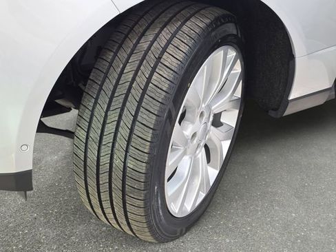 Used 2020 Land Rover Range Rover HSE image 32