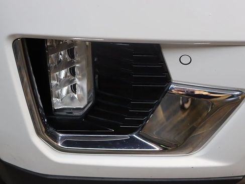 Used 2021 GMC Yukon XL SLT w/ SLT Premium Package RWD image 13