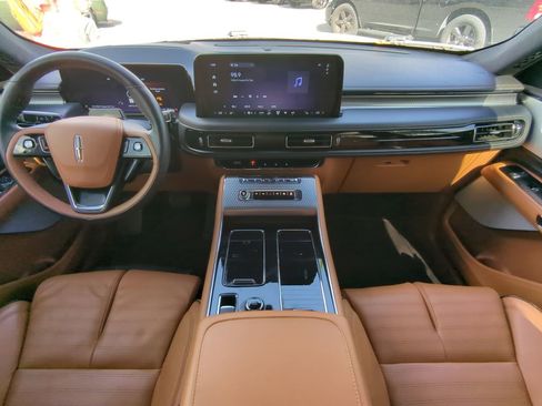 Used 2025 Lincoln Aviator Black Label w/ Jet Appearance Package image 15