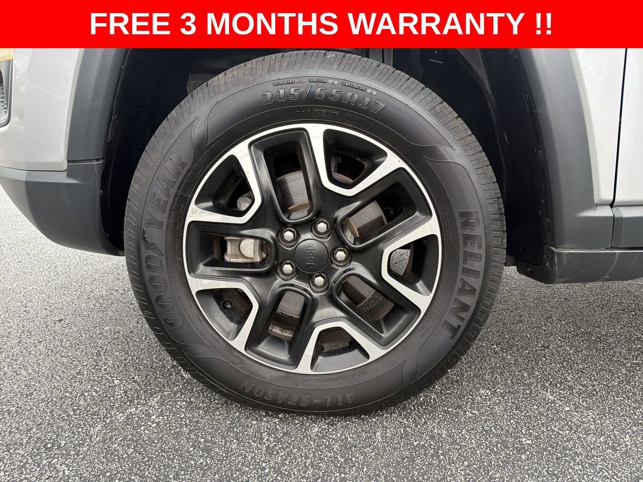 Used 2021 Jeep Compass Trailhawk AWD/4WD image 33