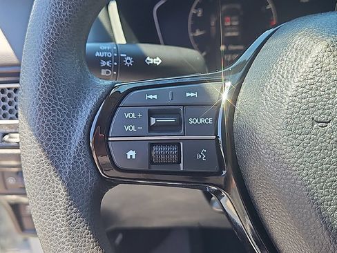 Certified 2025 Honda Civic LX image 19
