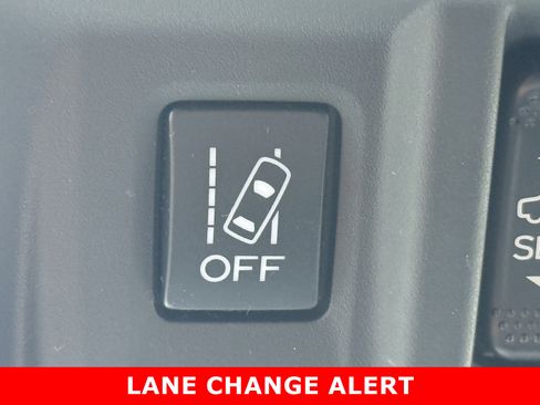 Used 2020 Subaru Forester Premium image 22