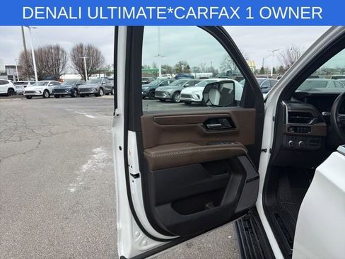 Used 2025 GMC Yukon Denali Ultimate image 27