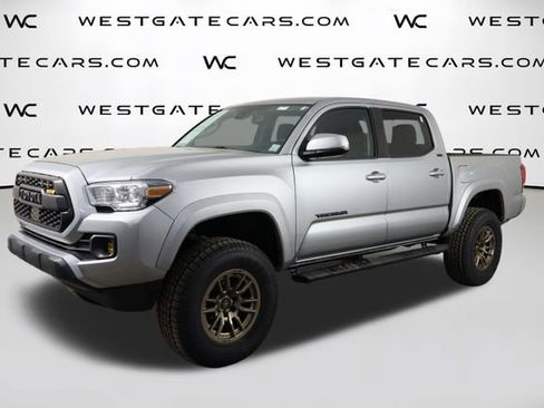 Used 2022 Toyota Tacoma TRD Sport image 1