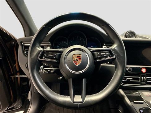 Used 2023 Porsche Macan image 10