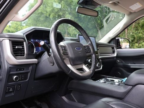 Used 2022 Ford Expedition Max XLT AWD/4WD image 12