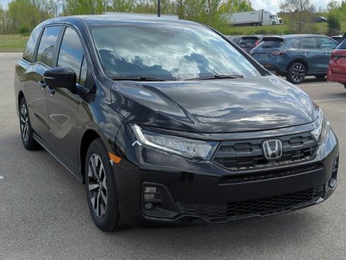 Used 2026 Honda HR-V EX-L image 3