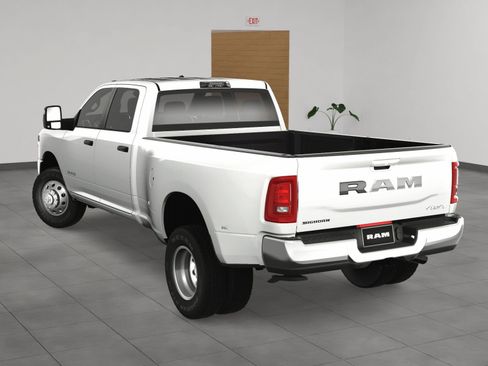 New 2025 RAM 3500 Big Horn image 4