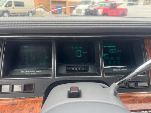 Used 1993 Lincoln Town Car Cartier image 12