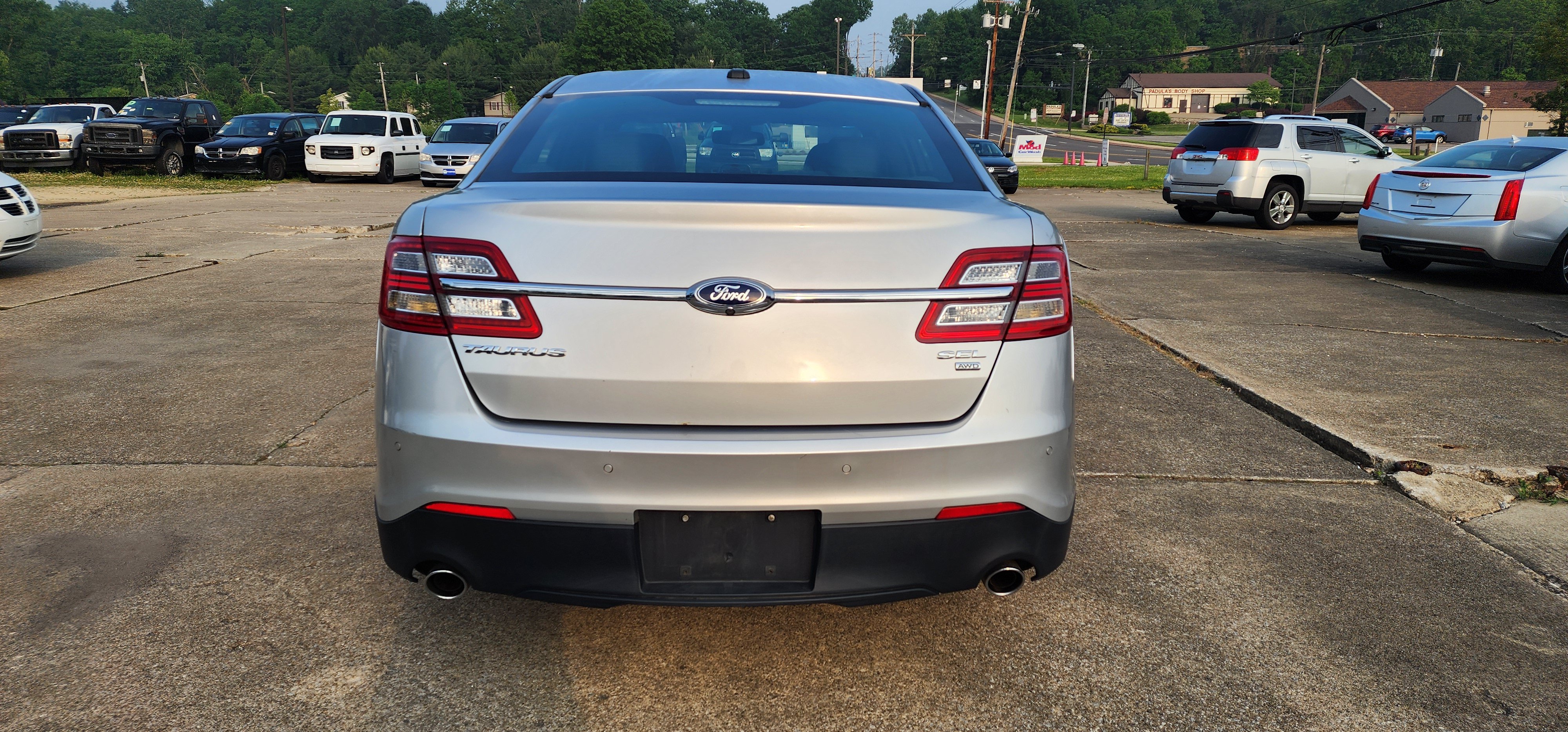 Used 2015 Ford Taurus SEL AWD/4WD image 6