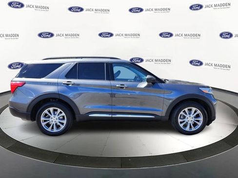 Certified 2020 Ford Explorer XLT w/ Equipment Group 202A AWD/4WD image 6