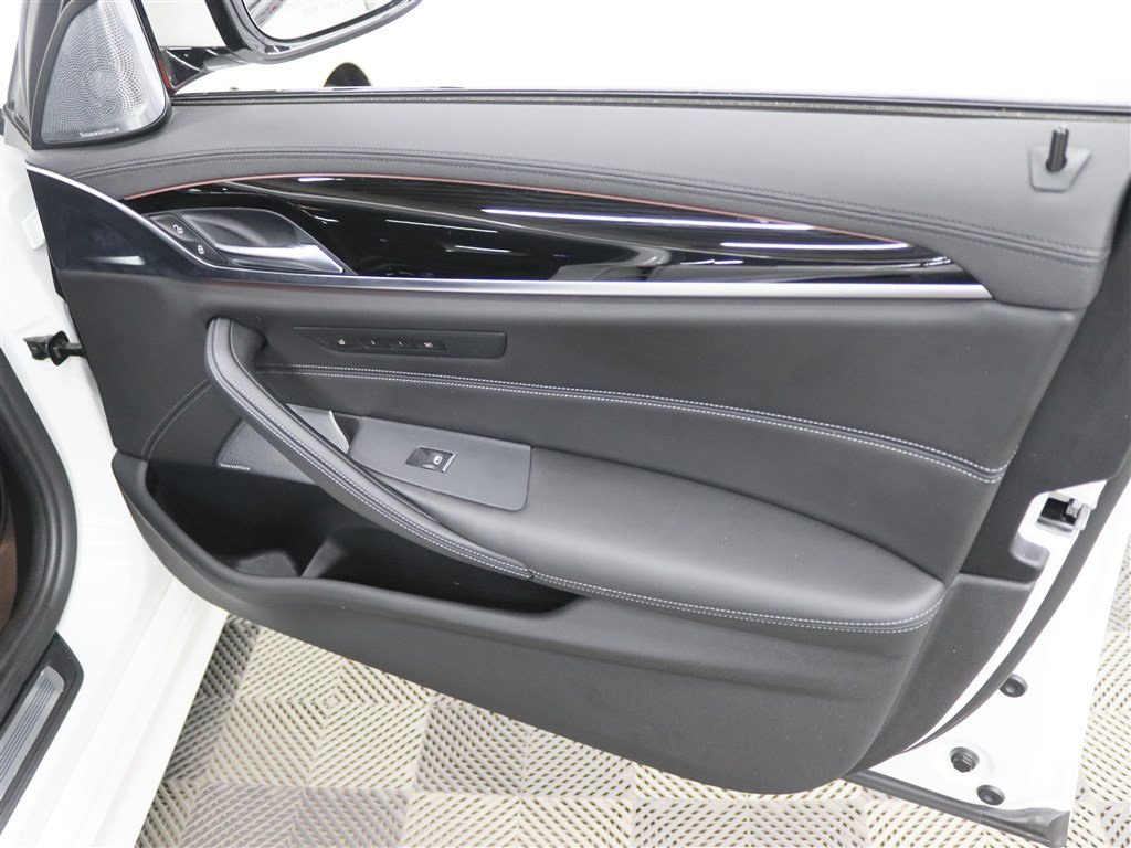 Used 2018 BMW M5 w/ Executive Package AWD/4WD image 36