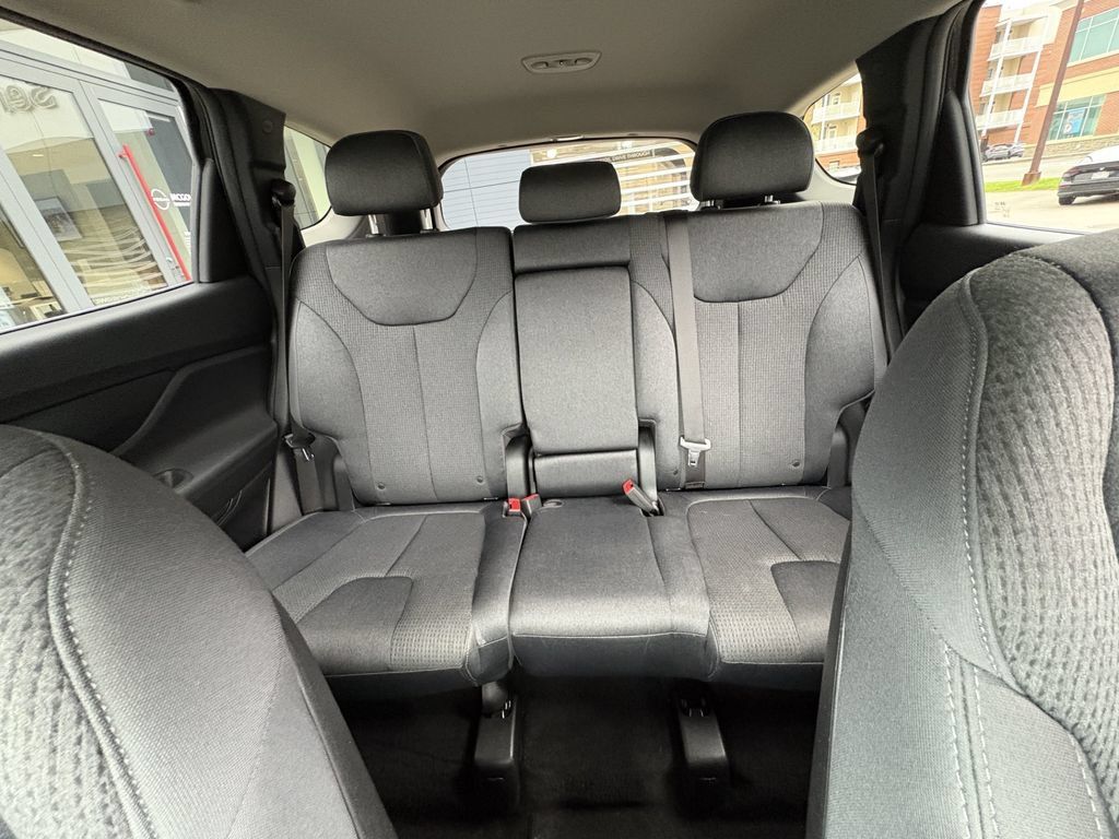Used 2023 Hyundai Santa Fe SEL w/ Cargo Package AWD/4WD image 16