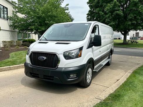 Used 2024 Ford Transit 250 Low Roof w/ Exterior Upgrade Package RWD image 3