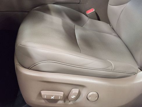 Used 2023 Lexus GX 460 Premium w/ Premium Package image 45