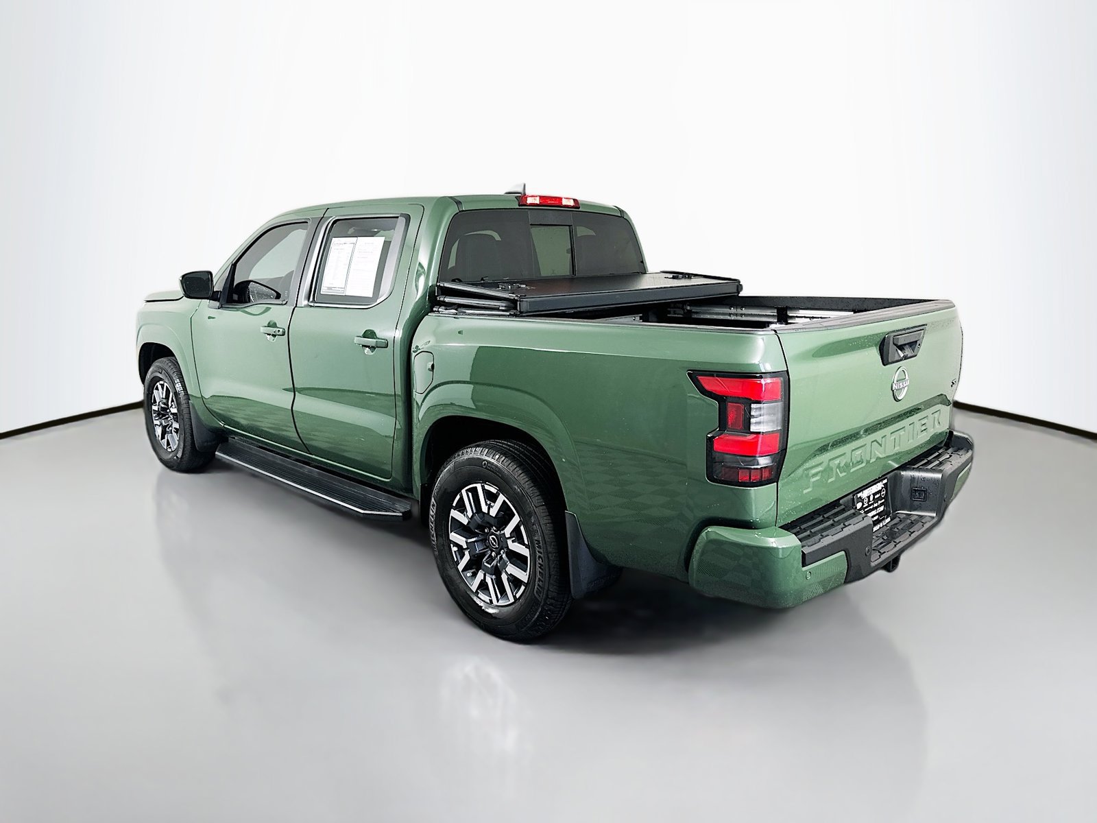 Certified 2024 Nissan Frontier SL w/ Technology Package RWD image 5
