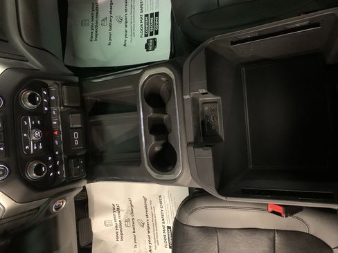 Used 2021 Chevrolet Silverado 1500 LTZ w/ LTZ Premium Package image 15