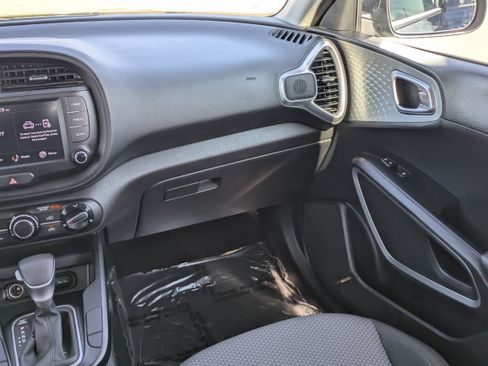 Certified 2024 Kia Soul LX w/ Option Group 015 FWD image 17